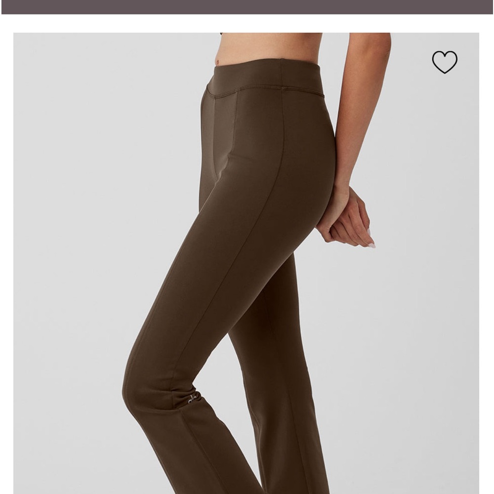 Only worn once. Perfect condition. I’m 5’9. Little too long for me